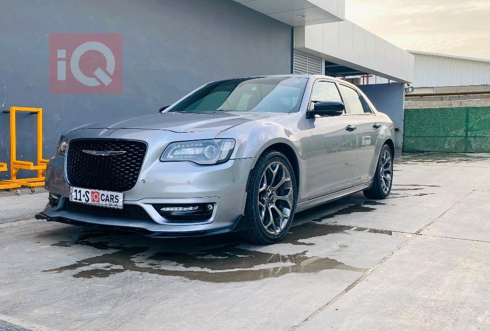 كرايسلر 300